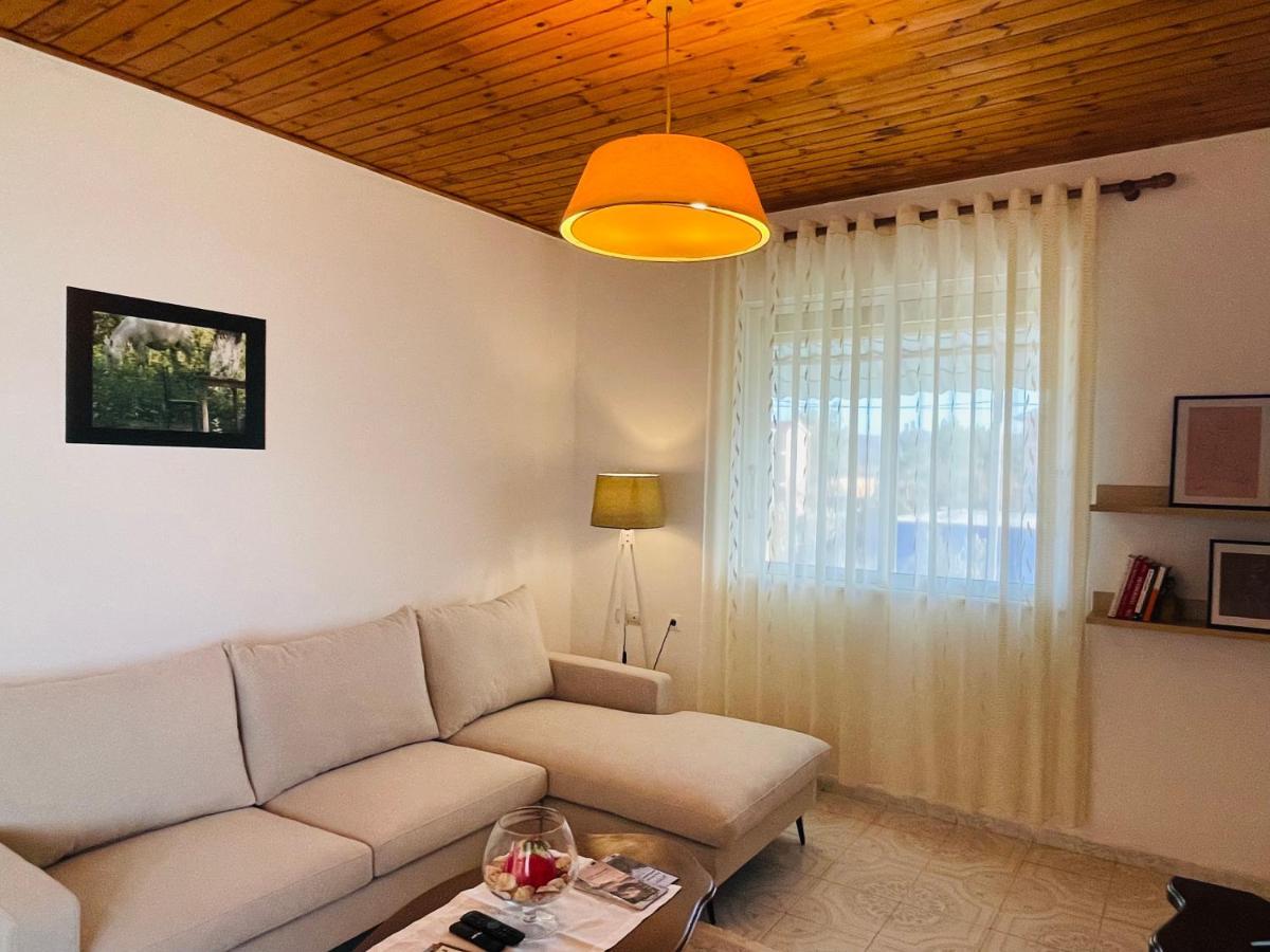 Mia Guest House - Entire Home With Balcony & Garden Divjake Exterior photo